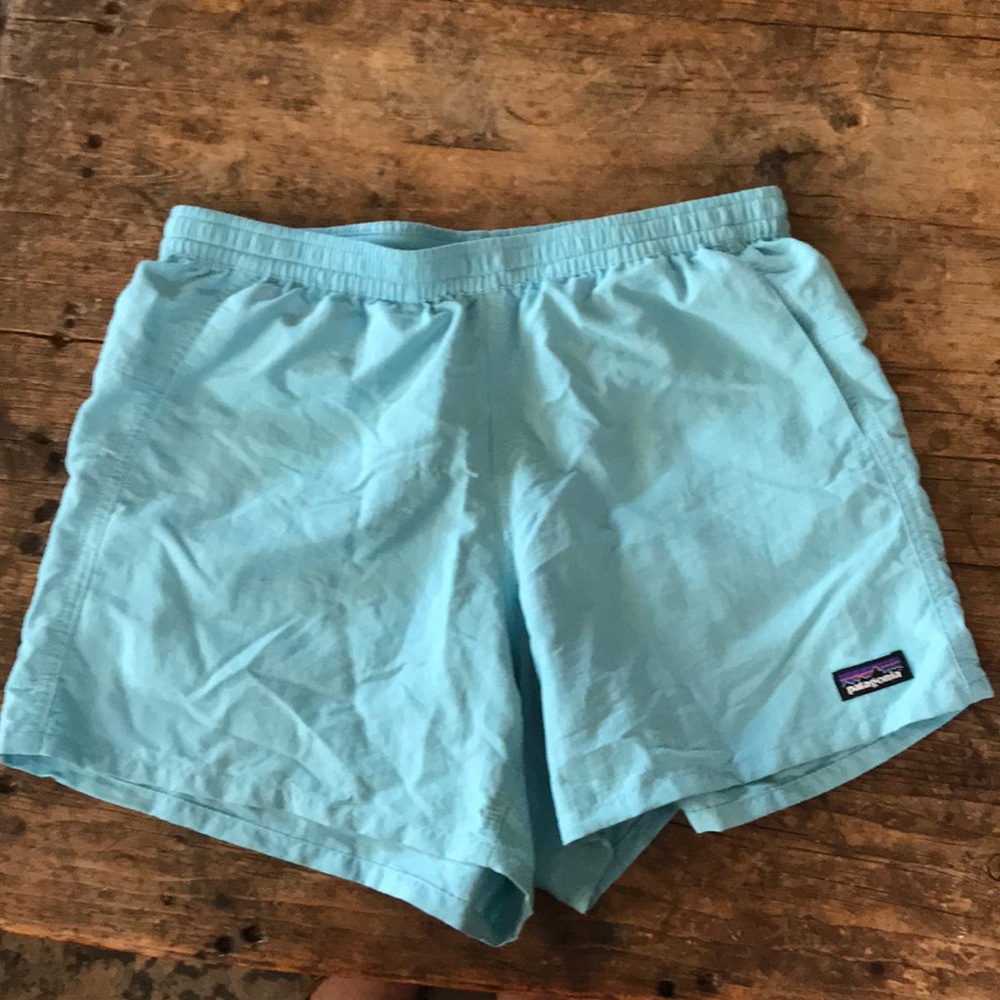 Patagonia women’s size small sky blue shorts